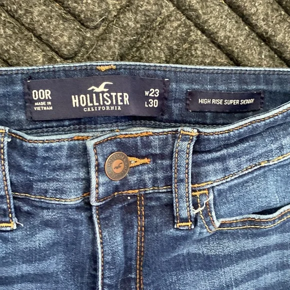 Hollister high rise super skinny jeans - Picture 2 of 6